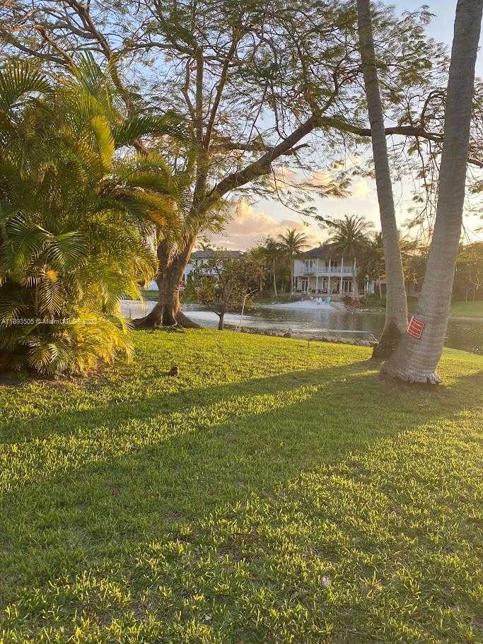 Small Image of 11820 SOUTH WEST 69TH CT, Pinecrest Number 6
