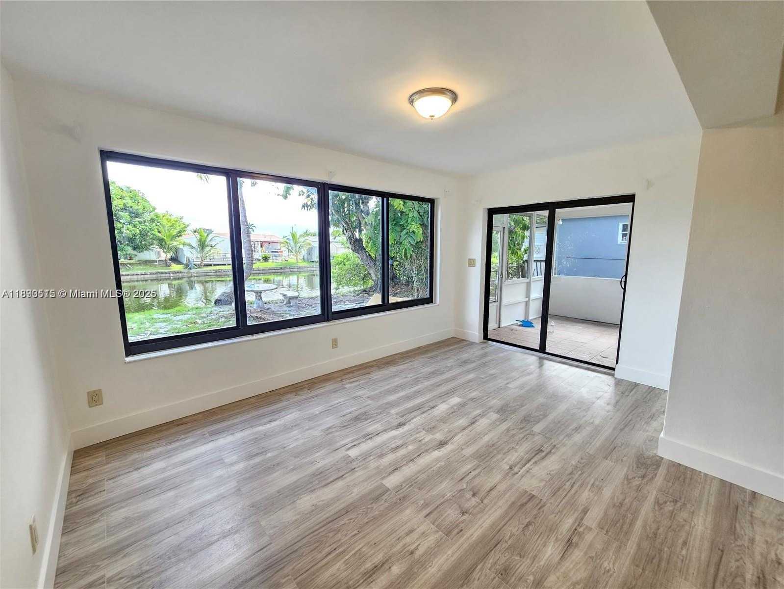 Small Image of 7908 GRANADA BLVD, Miramar Number 12