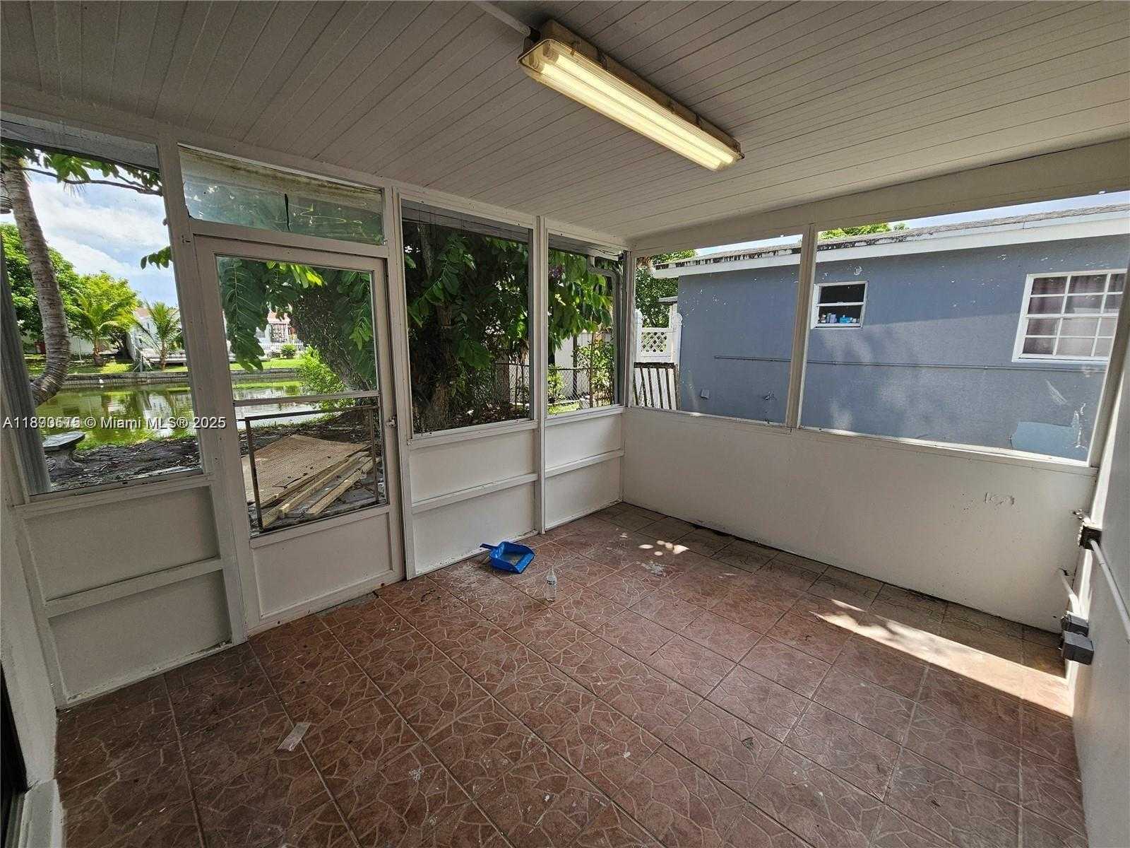Small Image of 7908 GRANADA BLVD, Miramar Number 20