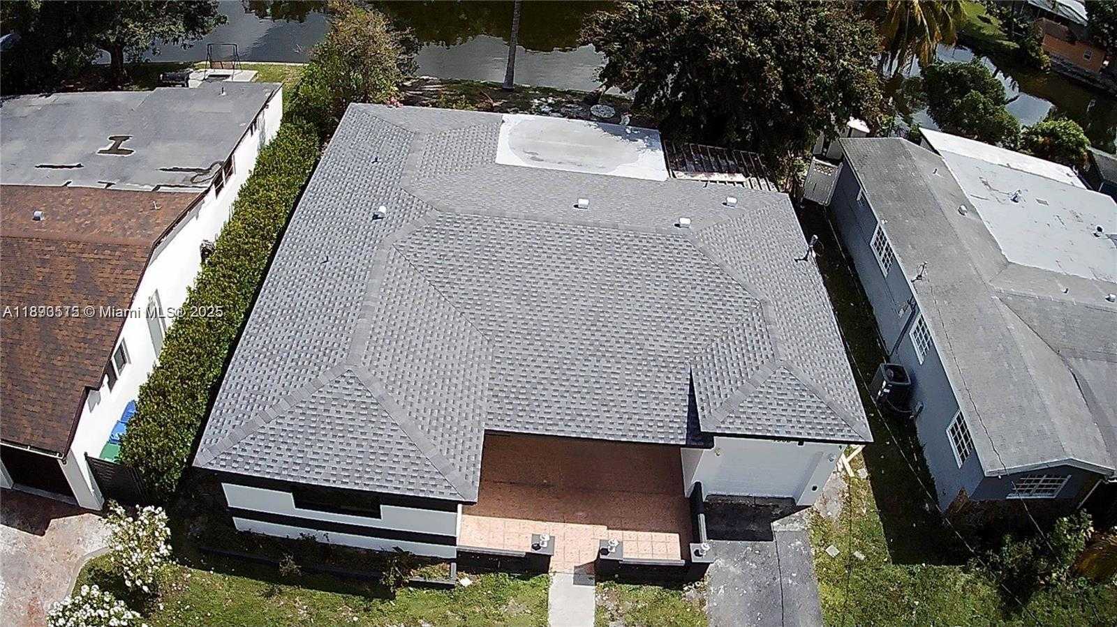 Small Image of 7908 GRANADA BLVD, Miramar Number 22