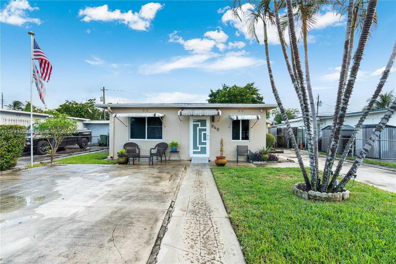 Small Image of 940 EAST 21ST ST, Hialeah Number 13