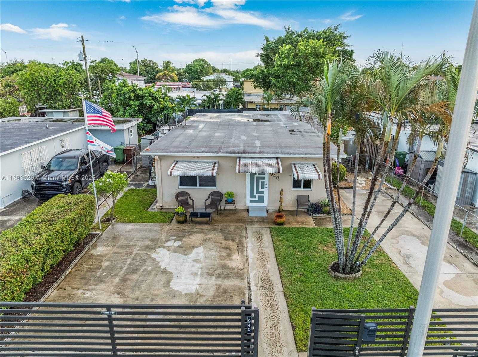 Small Image of 940 EAST 21ST ST, Hialeah Number 2