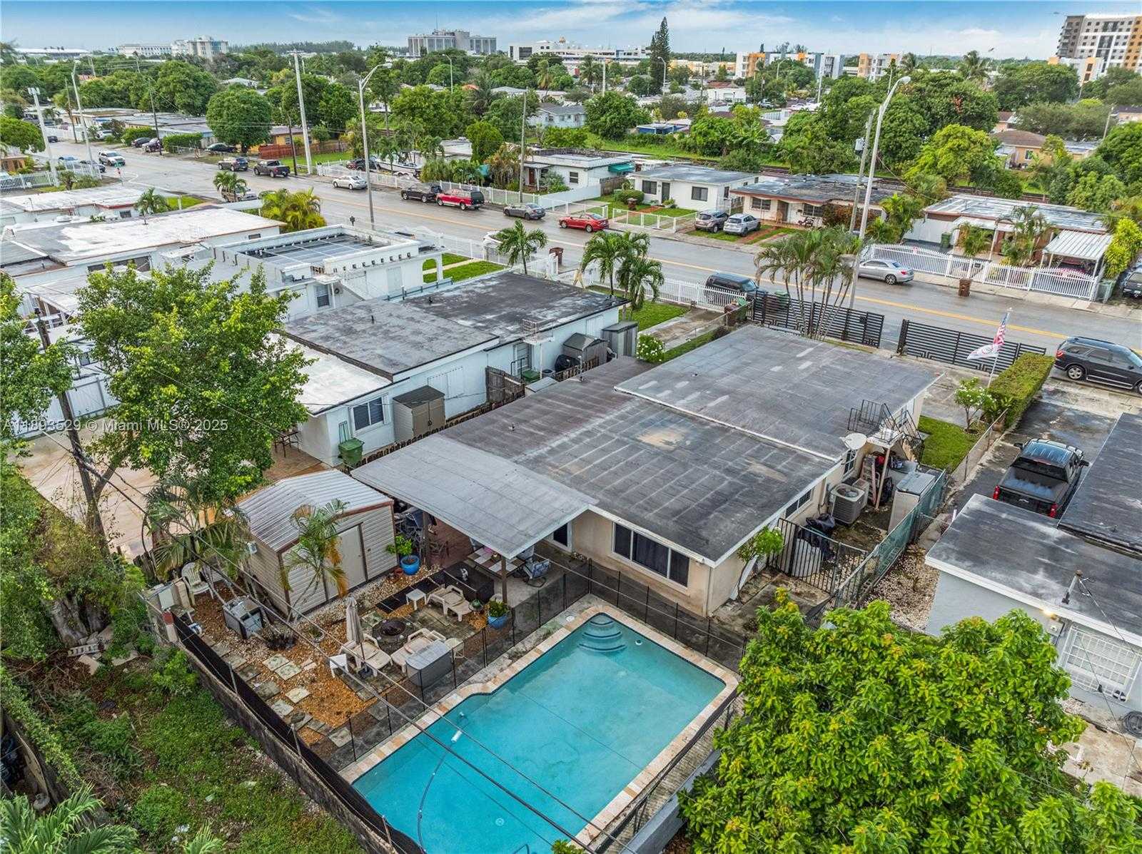 Small Image of 940 EAST 21ST ST, Hialeah Number 20