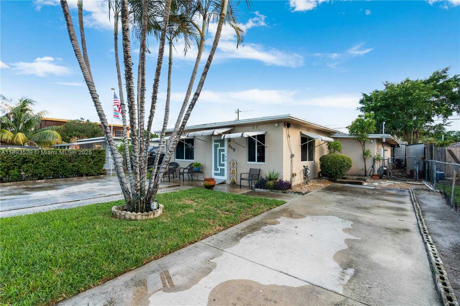 Small Image of 940 EAST 21ST ST, Hialeah Number 4