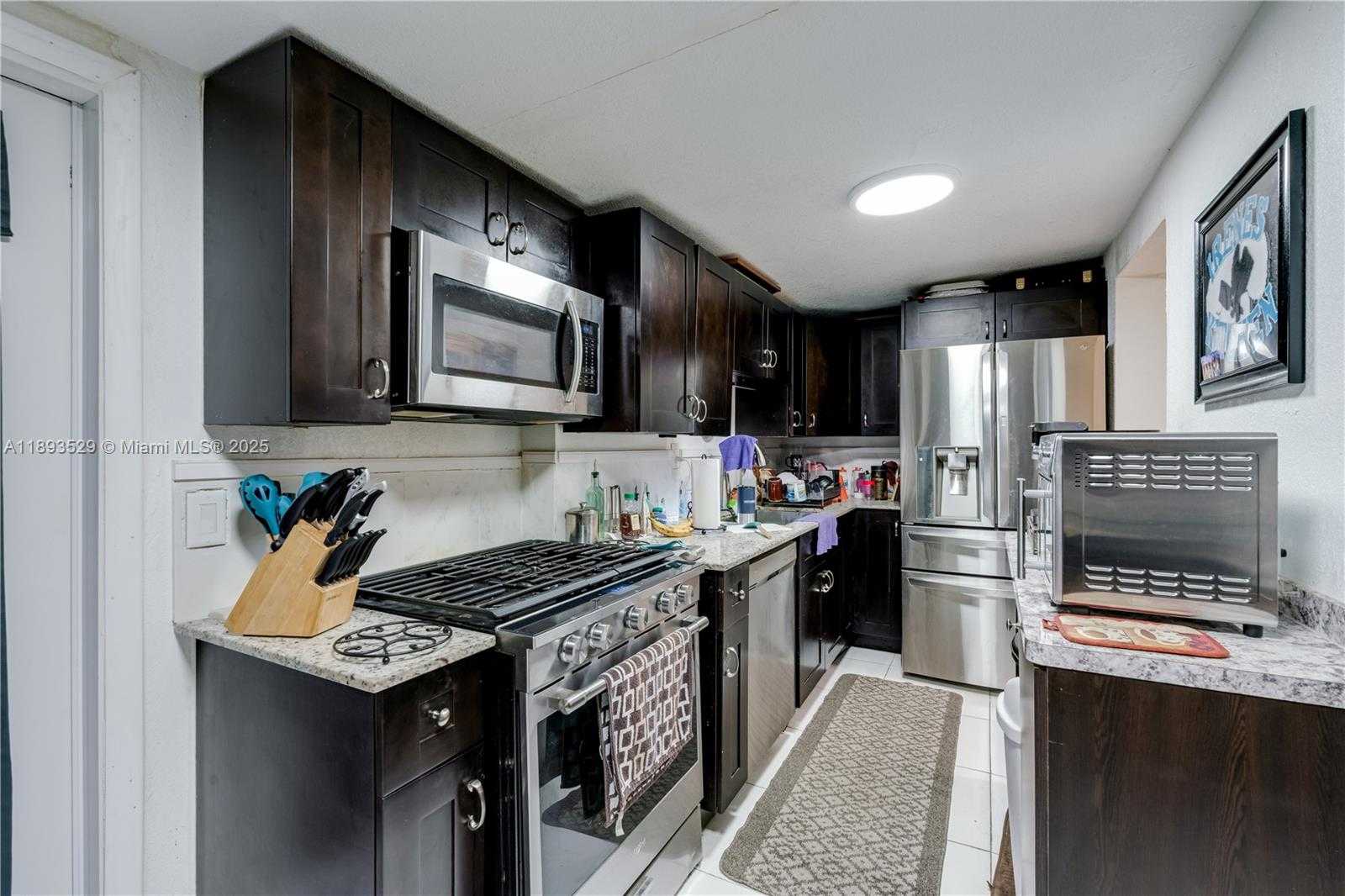 Small Image of 940 EAST 21ST ST, Hialeah Number 8