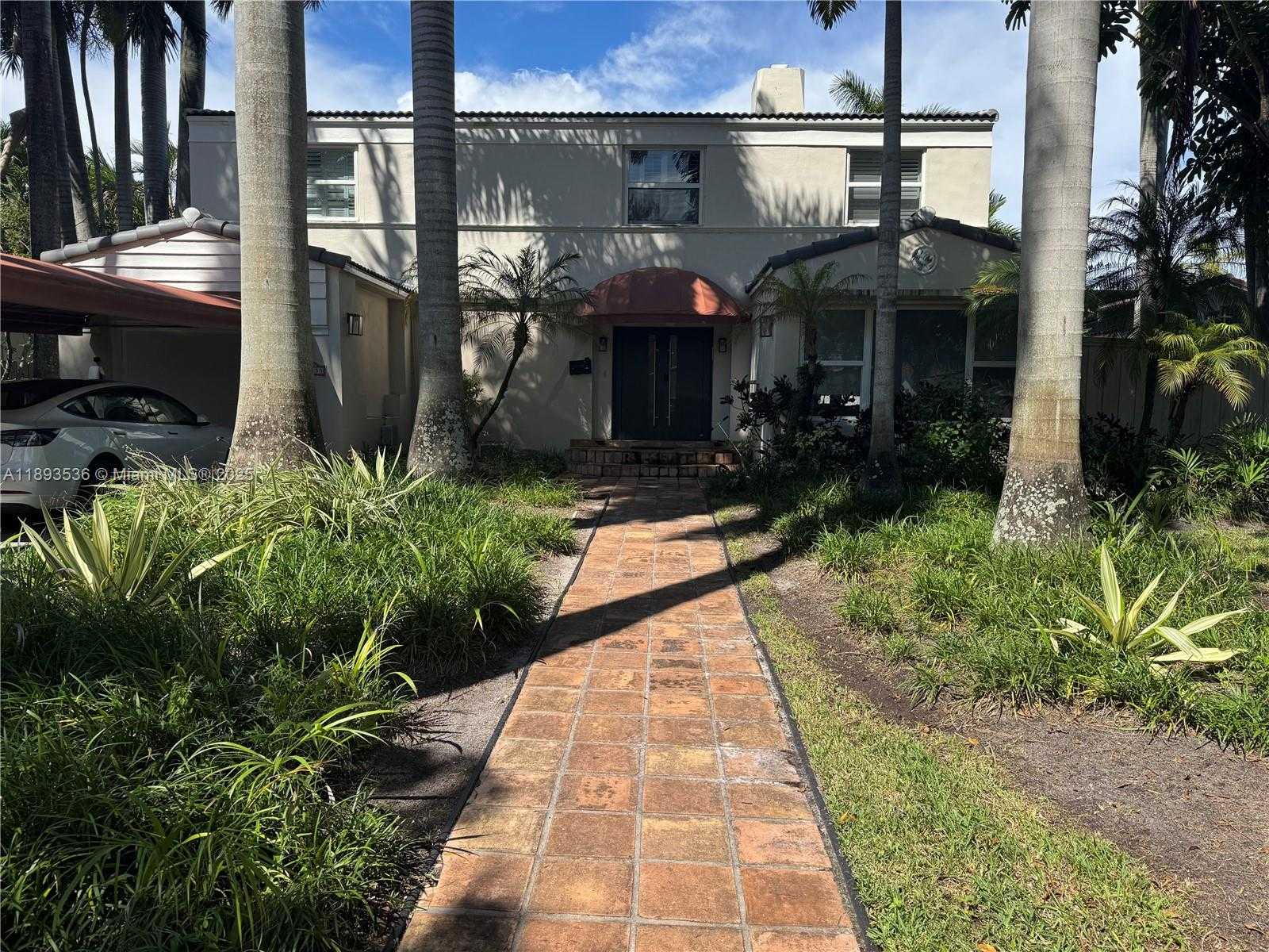 Small Image of 1333 MONROE ST, Hollywood Number 2
