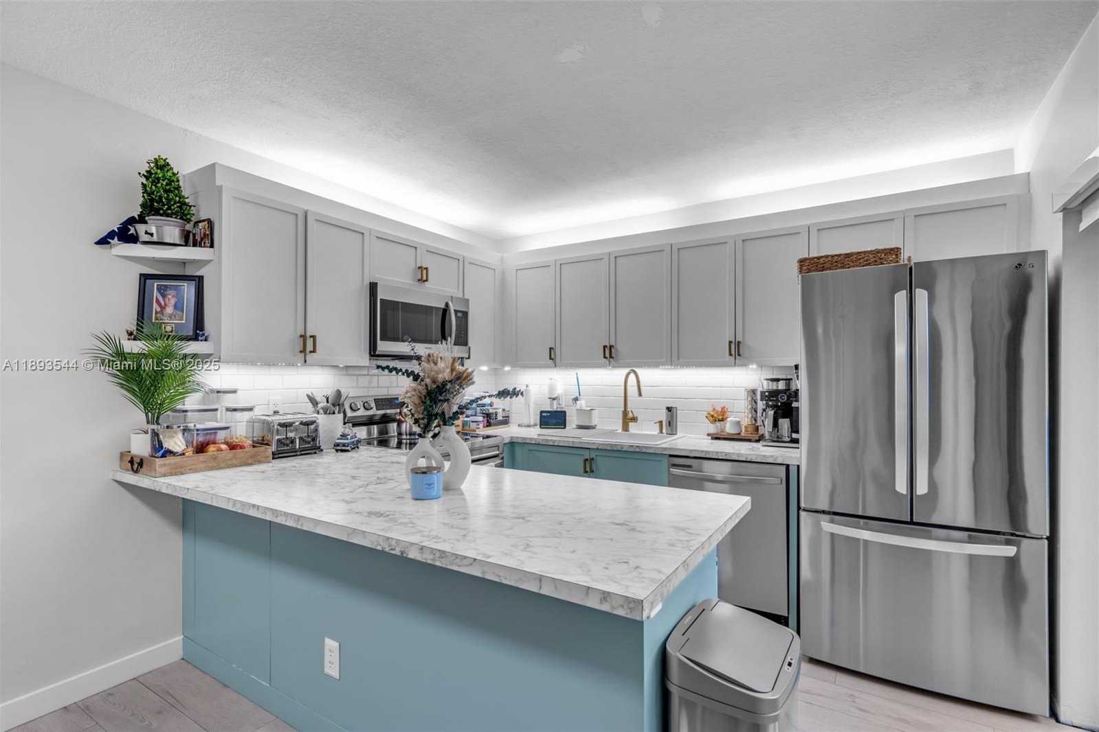 Small Image of 9849 NORTH WEST 6TH CT, Plantation Number 5