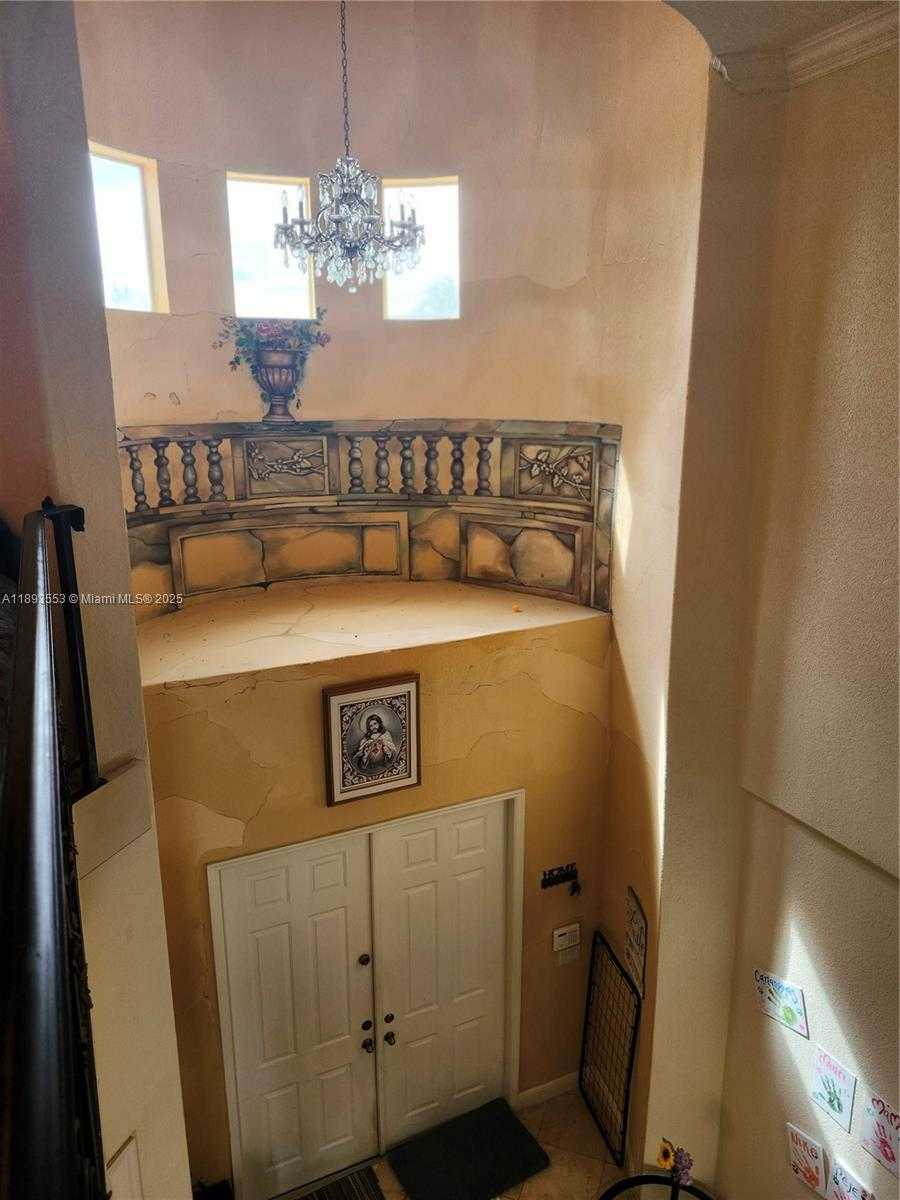 Small Image of 18031 NORTH WEST 87TH CT, Hialeah Number 17