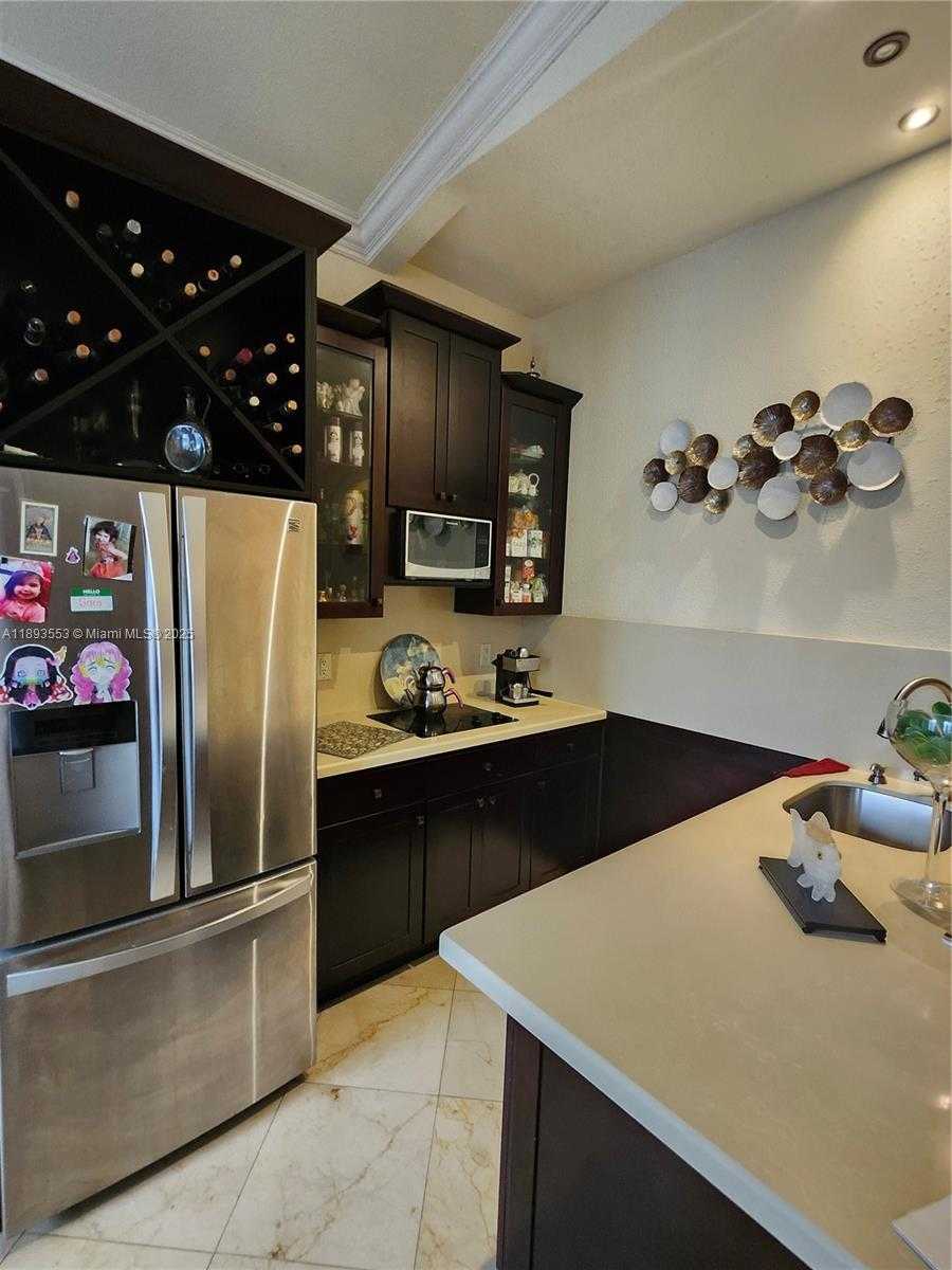 Small Image of 18031 NORTH WEST 87TH CT, Hialeah Number 33