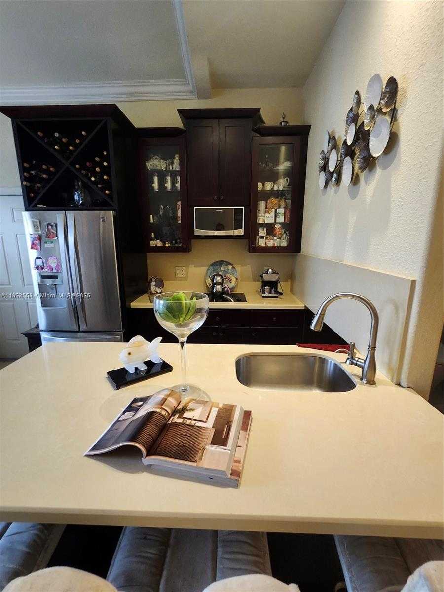 Small Image of 18031 NORTH WEST 87TH CT, Hialeah Number 34