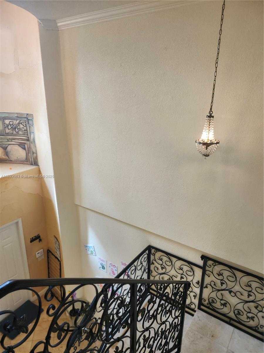 Small Image of 18031 NORTH WEST 87TH CT, Hialeah Number 41