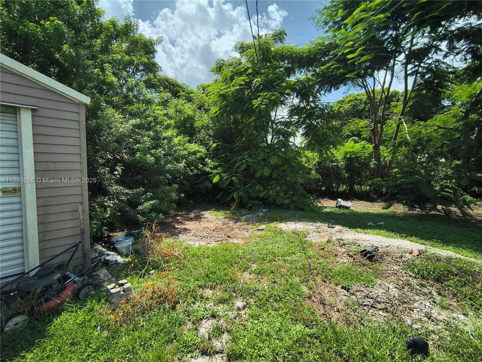 Small Image of 16300 NORTH WEST 19TH AVE, Miami Gardens Number 10