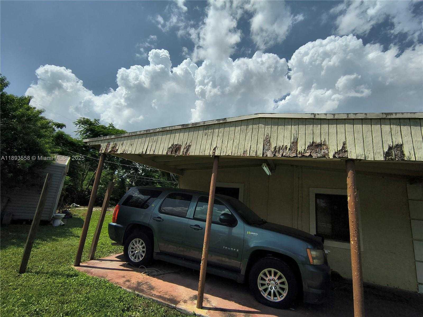 Small Image of 16300 NORTH WEST 19TH AVE, Miami Gardens Number 6