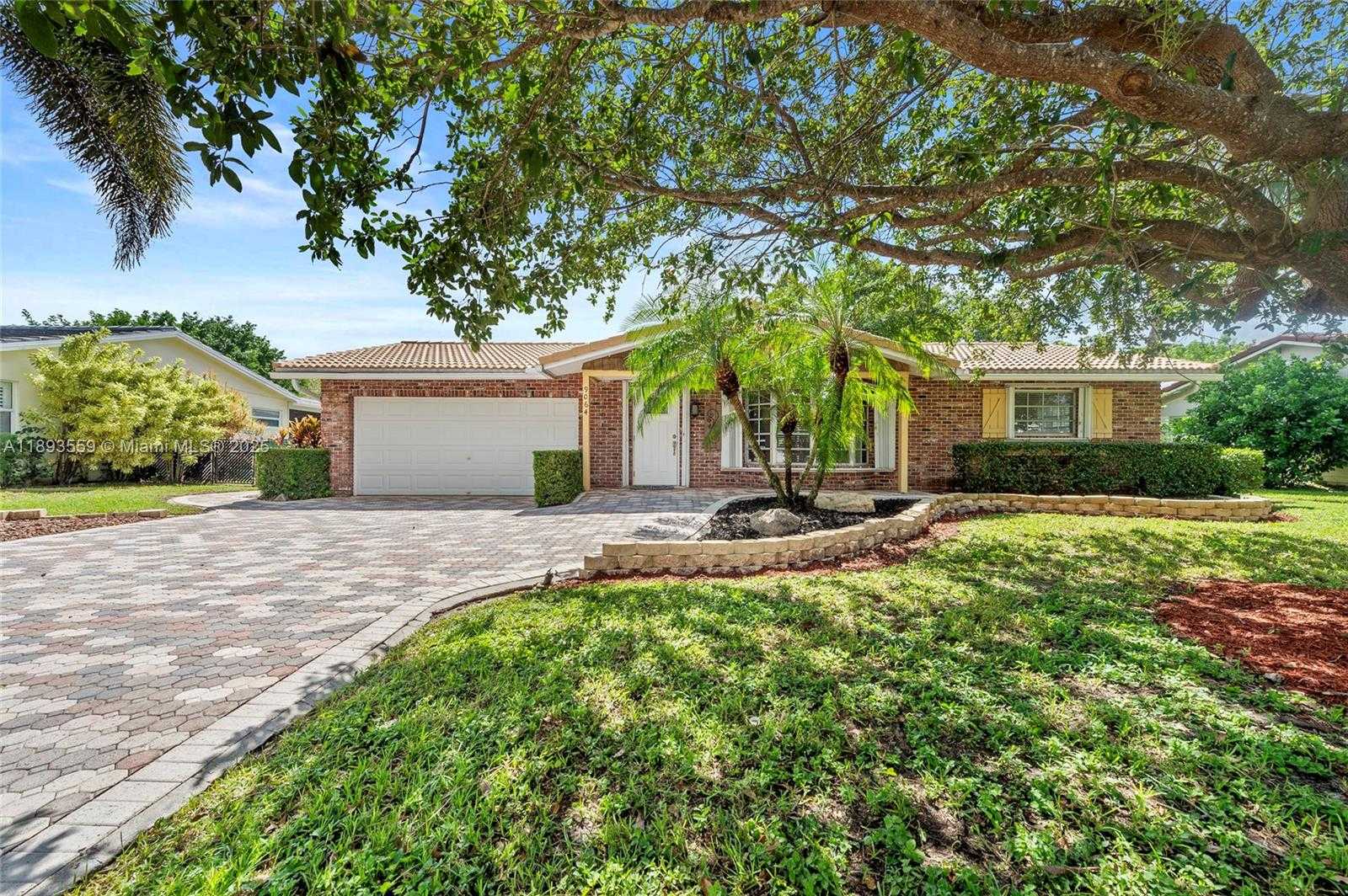 Small Image of 9064 NORTH WEST 23RD PL, Coral Springs Number 1