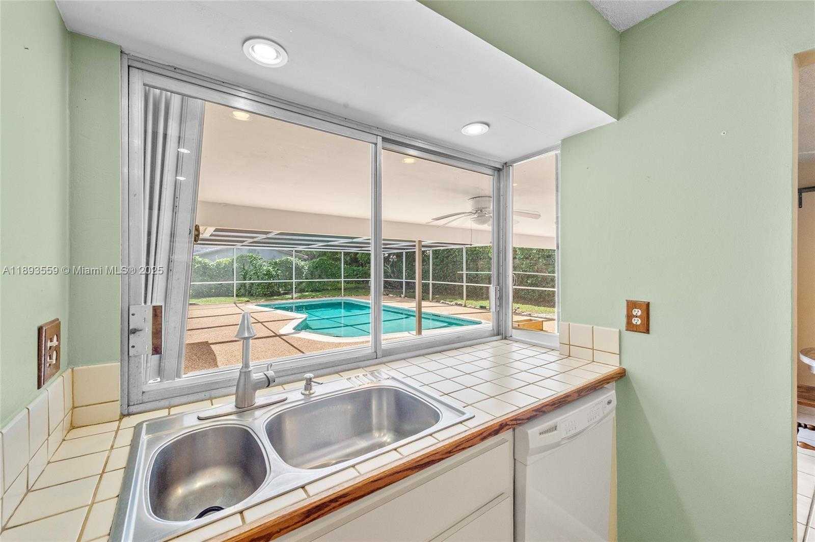 Small Image of 9064 NORTH WEST 23RD PL, Coral Springs Number 13