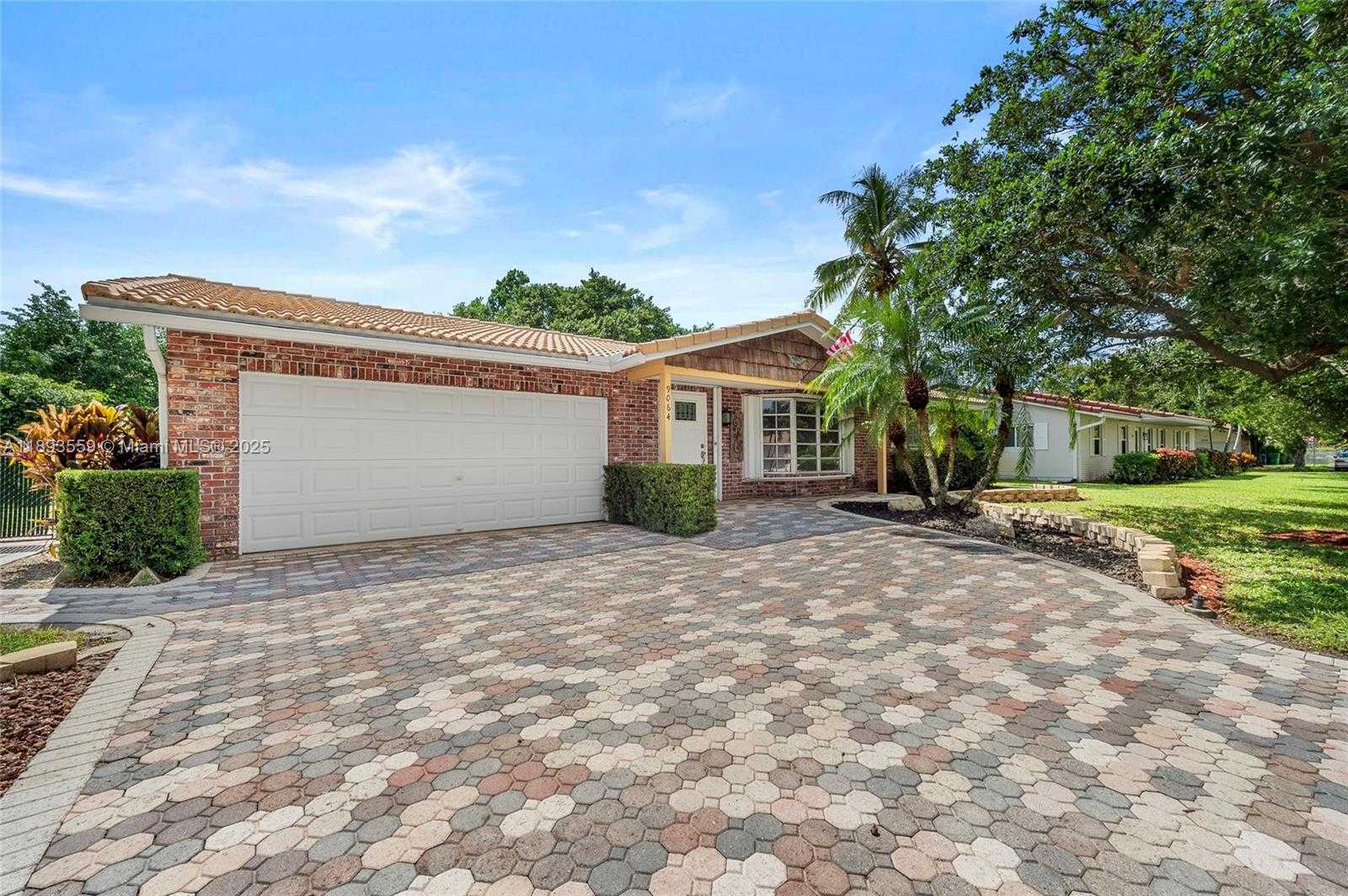 Small Image of 9064 NORTH WEST 23RD PL, Coral Springs Number 2