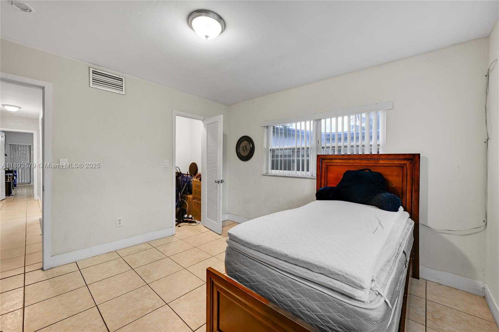 Small Image of 311 NORTH WEST 201ST ST, Miami Gardens Number 16