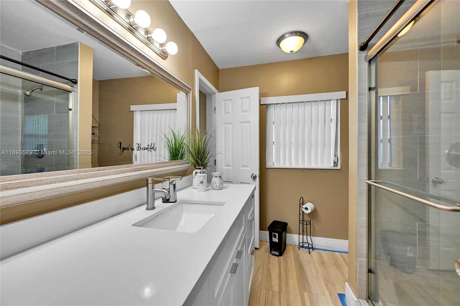 Small Image of 311 NORTH WEST 201ST ST, Miami Gardens Number 17