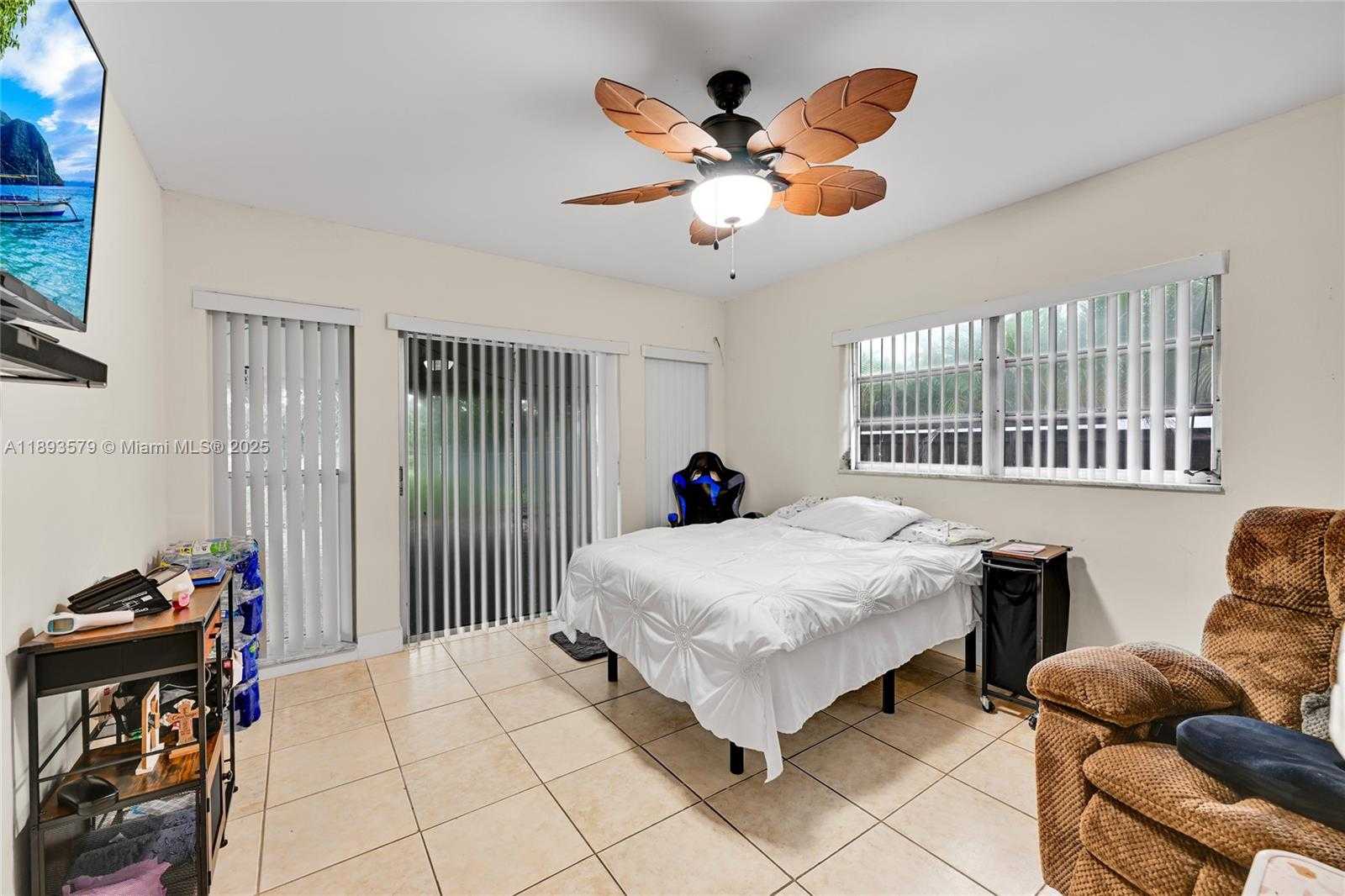 Small Image of 311 NORTH WEST 201ST ST, Miami Gardens Number 18