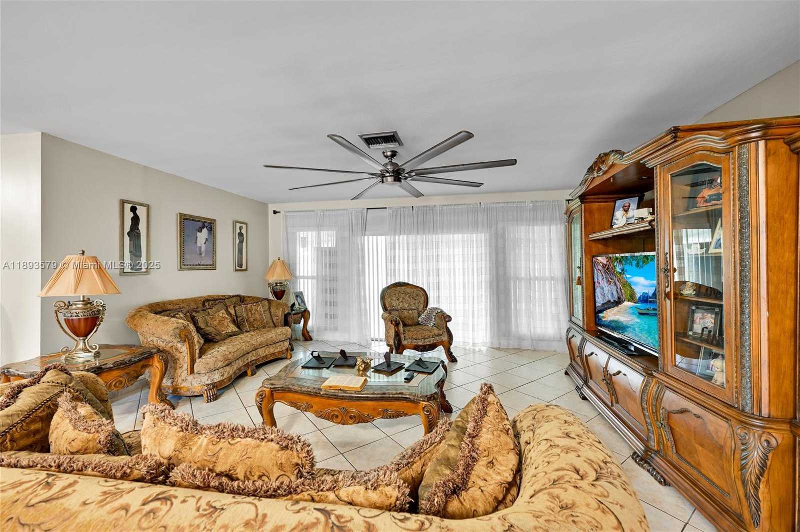 Small Image of 311 NORTH WEST 201ST ST, Miami Gardens Number 2