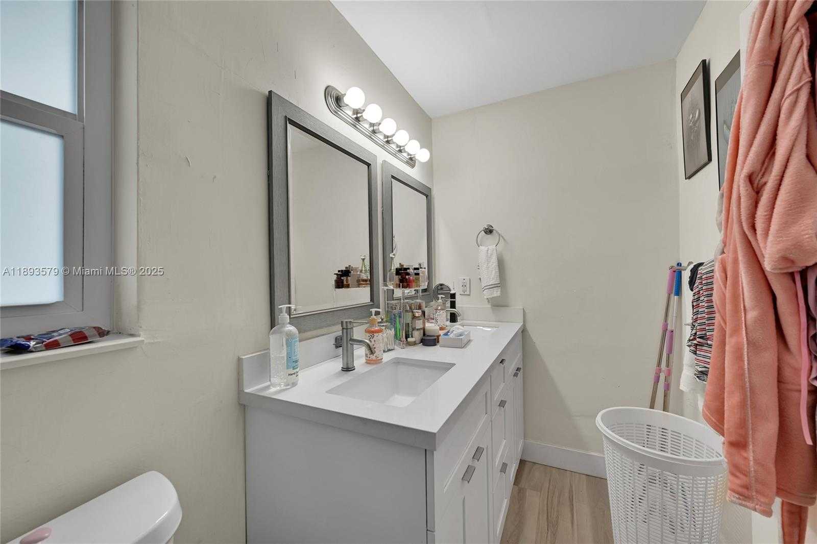 Small Image of 311 NORTH WEST 201ST ST, Miami Gardens Number 23