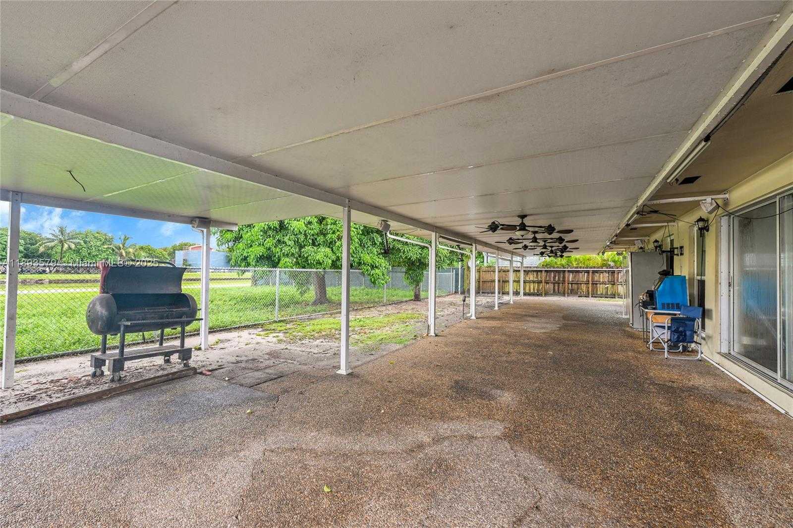Small Image of 311 NORTH WEST 201ST ST, Miami Gardens Number 24