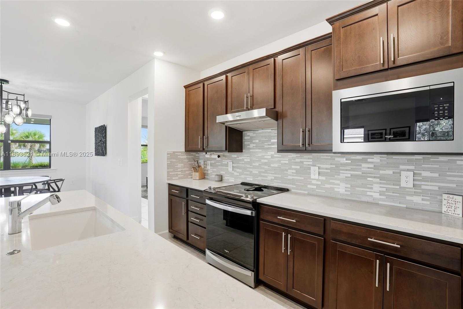 Small Image of 17003 OAKSTEAD DR, Other City - In The State Of Florida Number 11