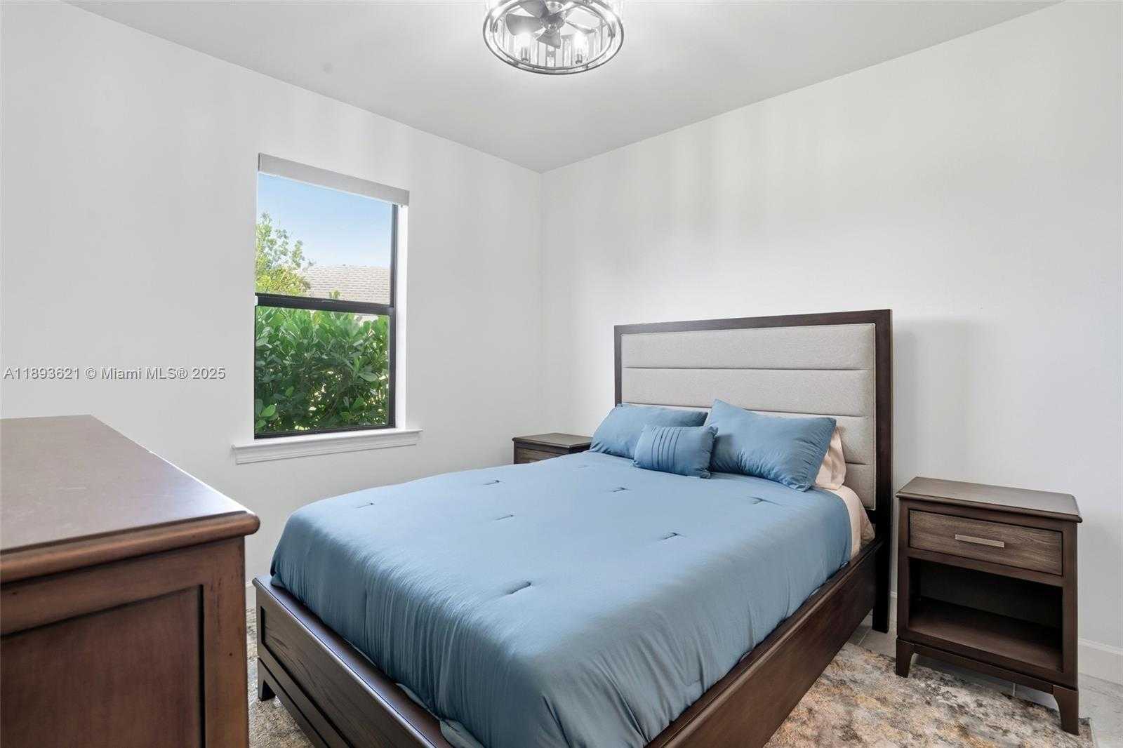 Small Image of 17003 OAKSTEAD DR, Other City - In The State Of Florida Number 22