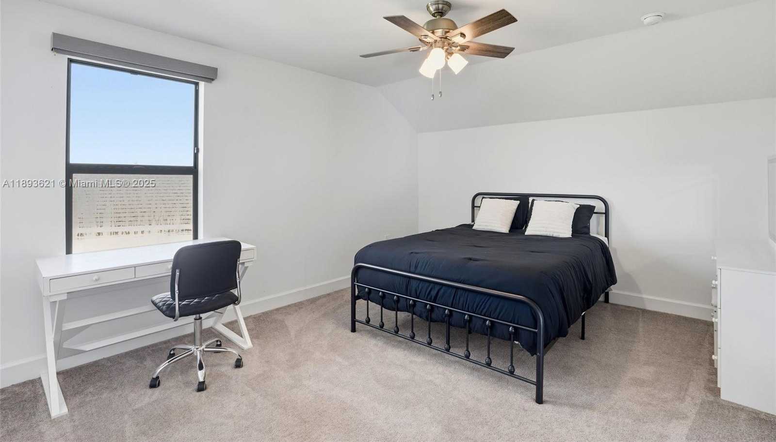 Small Image of 17003 OAKSTEAD DR, Other City - In The State Of Florida Number 28