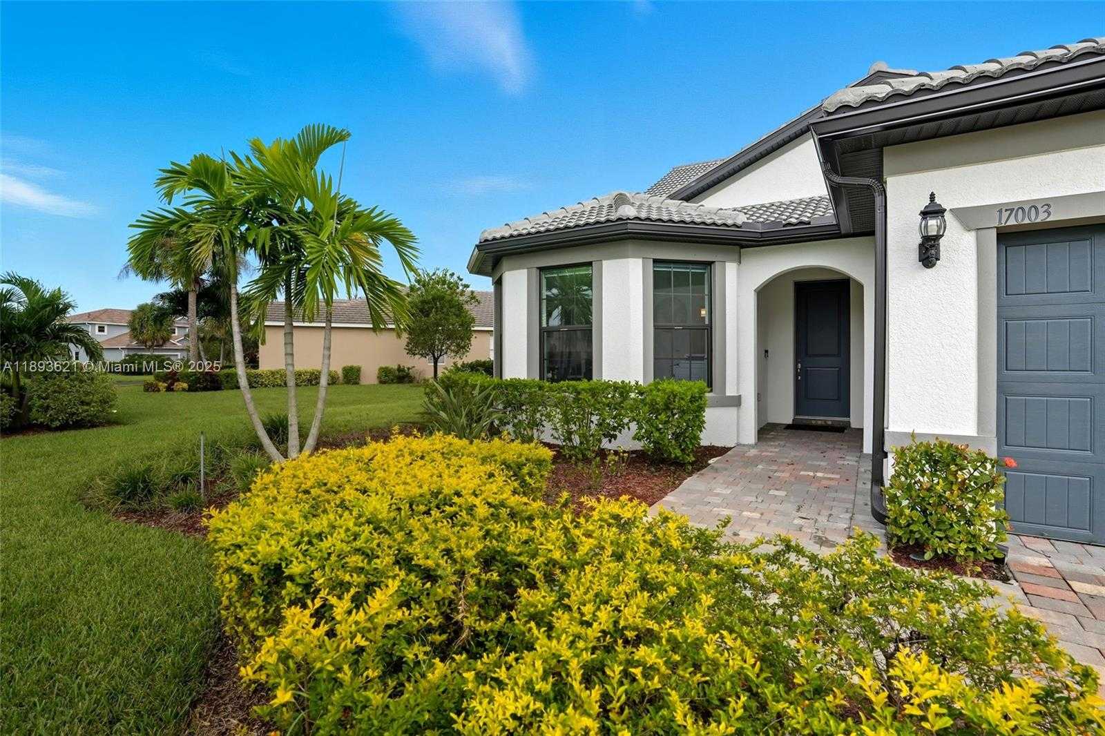 Small Image of 17003 OAKSTEAD DR, Other City - In The State Of Florida Number 3