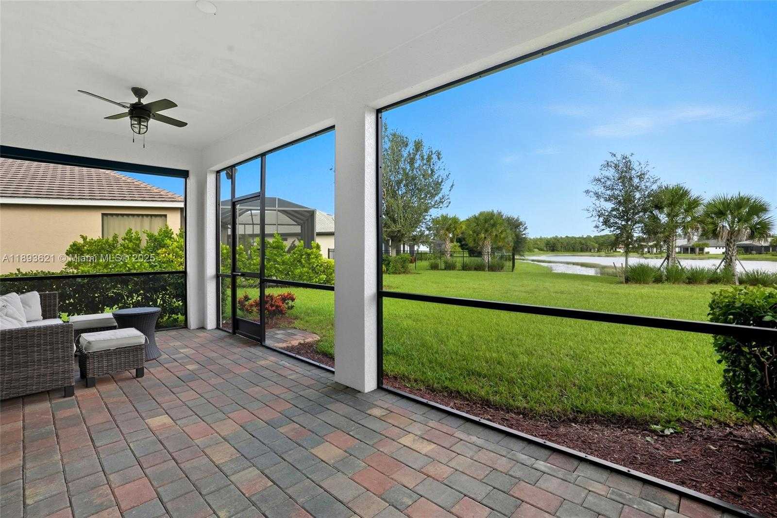 Small Image of 17003 OAKSTEAD DR, Other City - In The State Of Florida Number 36