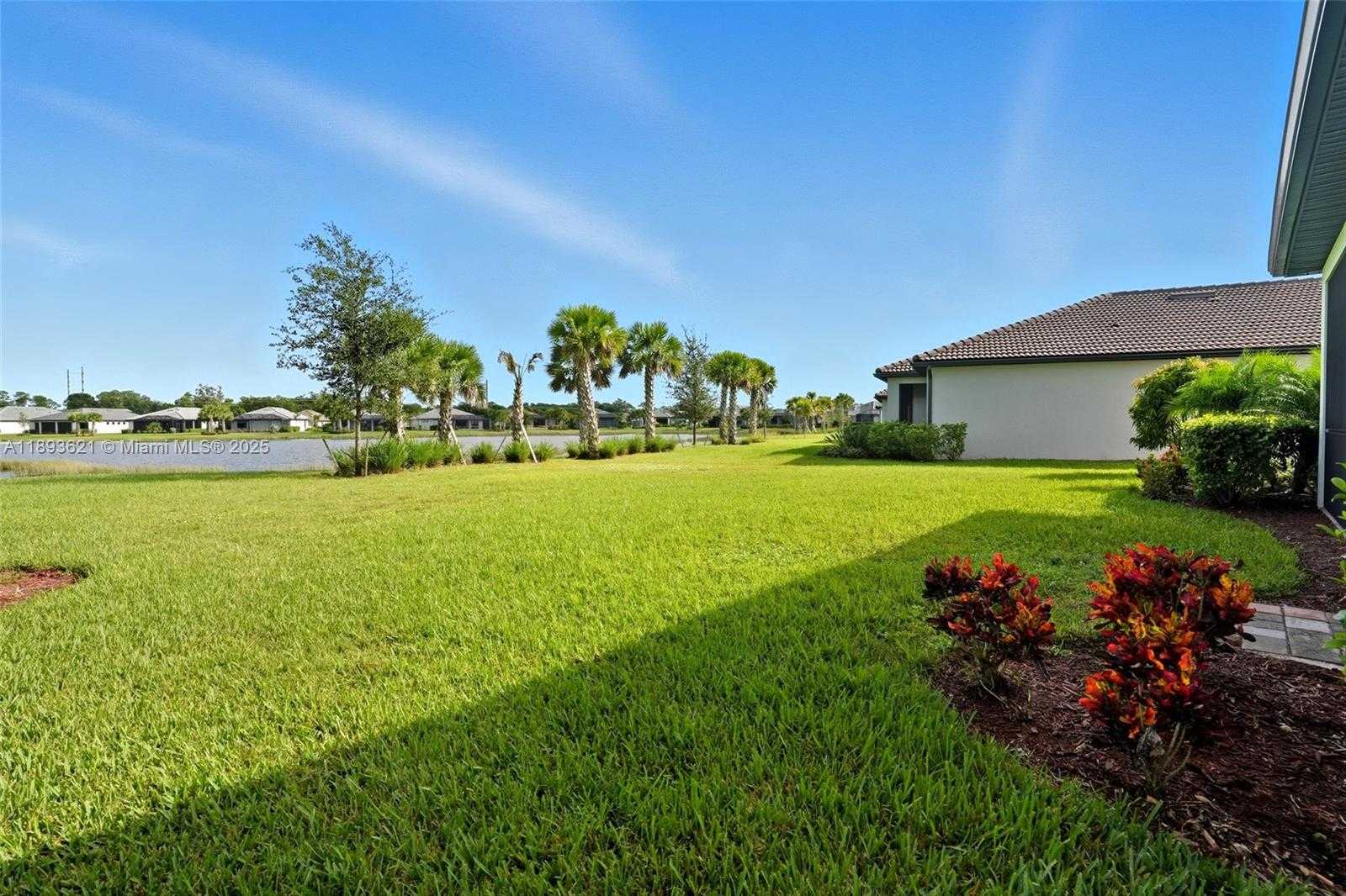 Small Image of 17003 OAKSTEAD DR, Other City - In The State Of Florida Number 37