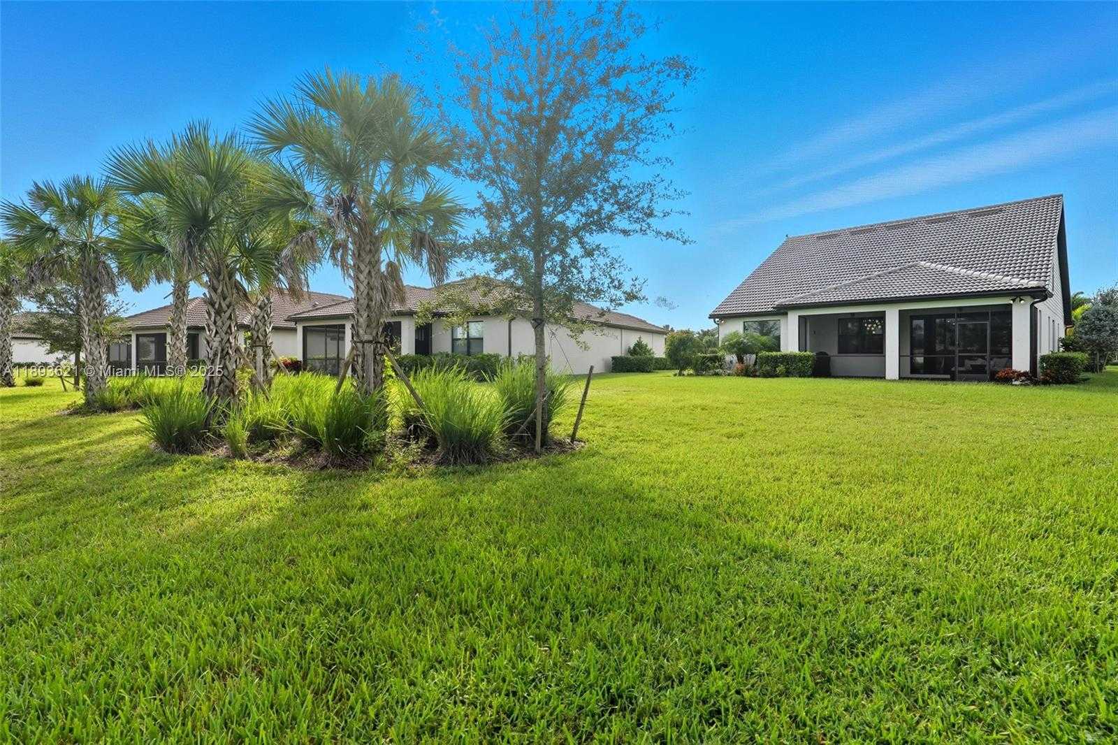 Small Image of 17003 OAKSTEAD DR, Other City - In The State Of Florida Number 38