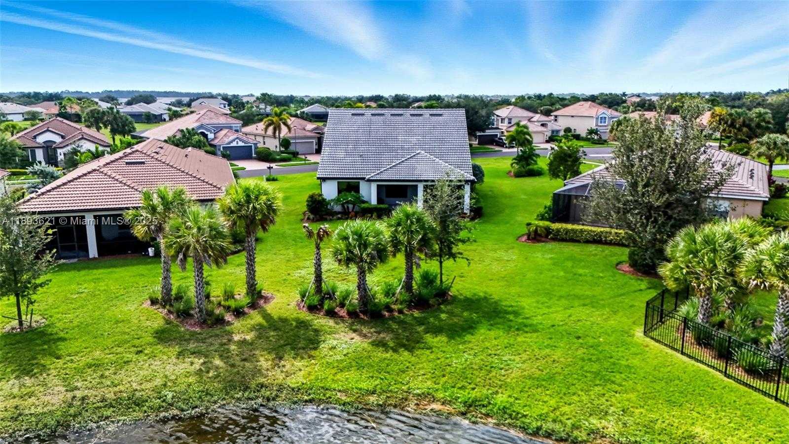 Small Image of 17003 OAKSTEAD DR, Other City - In The State Of Florida Number 41