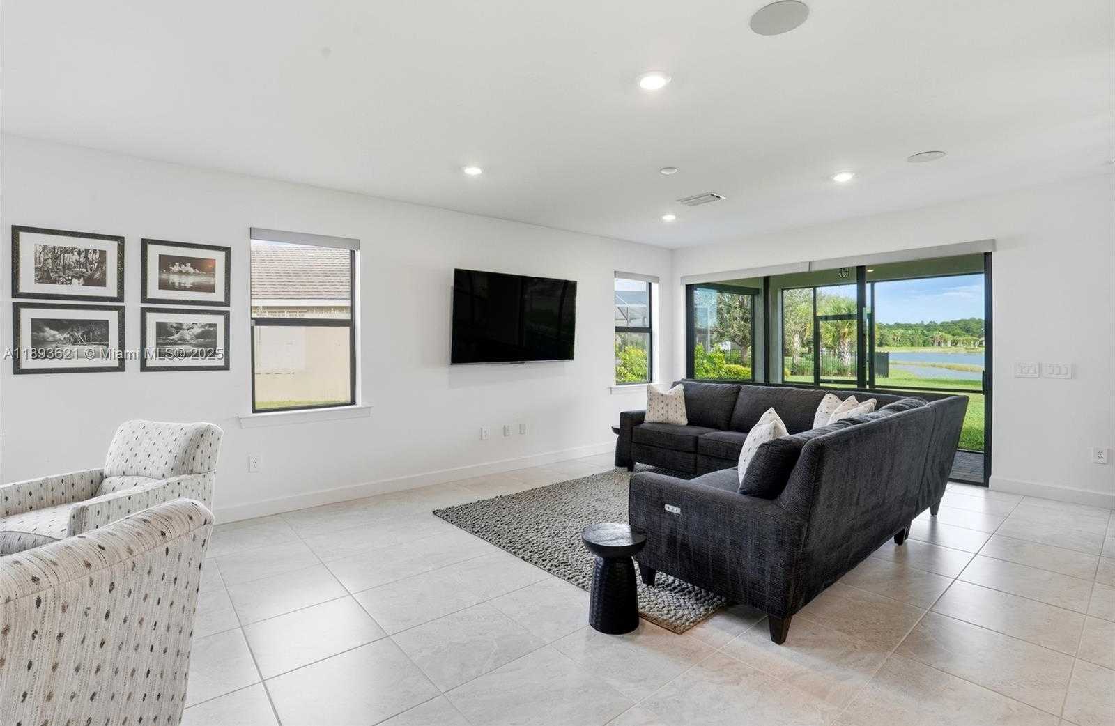 Small Image of 17003 OAKSTEAD DR, Other City - In The State Of Florida Number 7