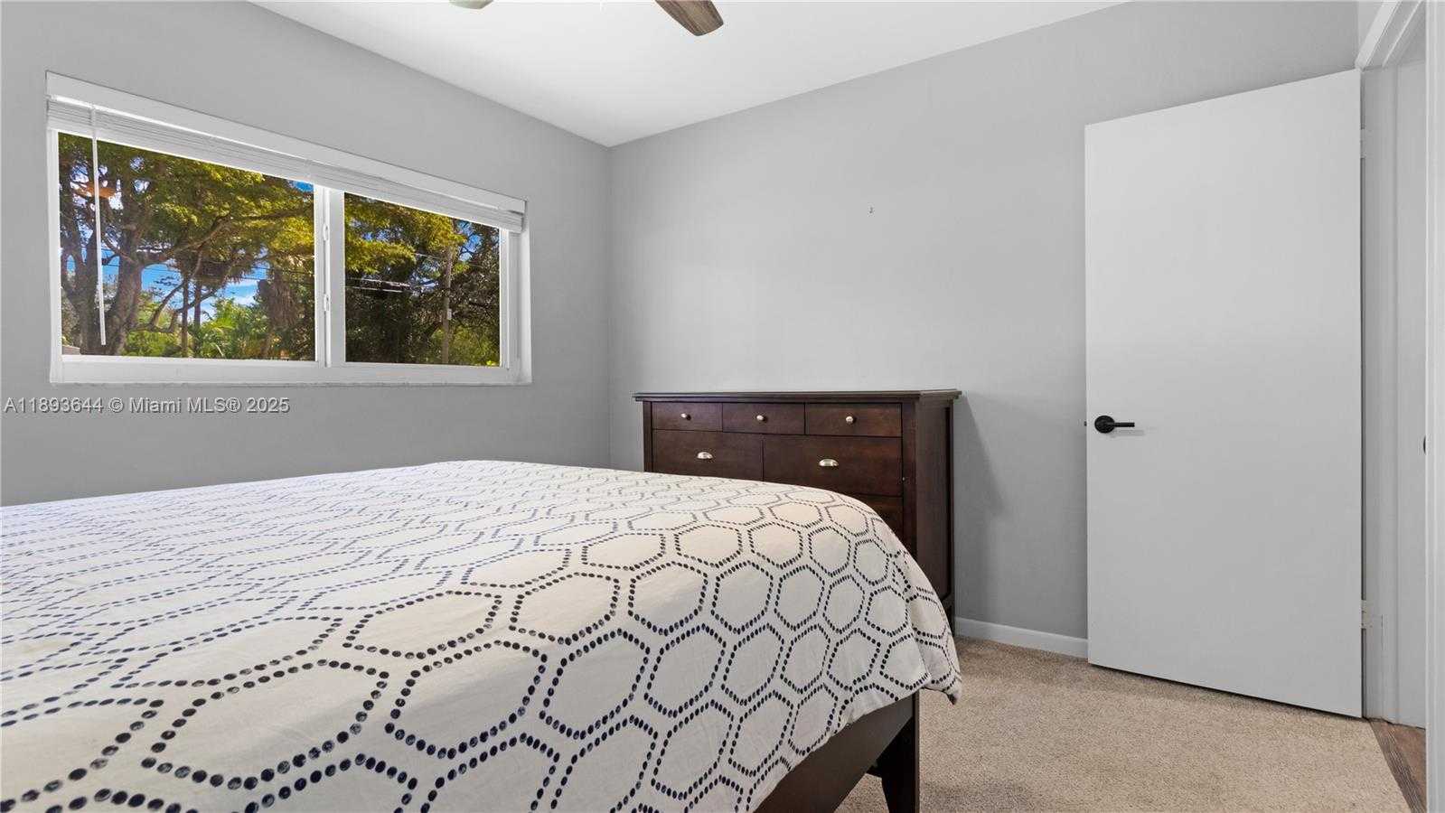 Small Image of 14590 SOUTH WEST 81ST AVE, Palmetto Bay Number 34