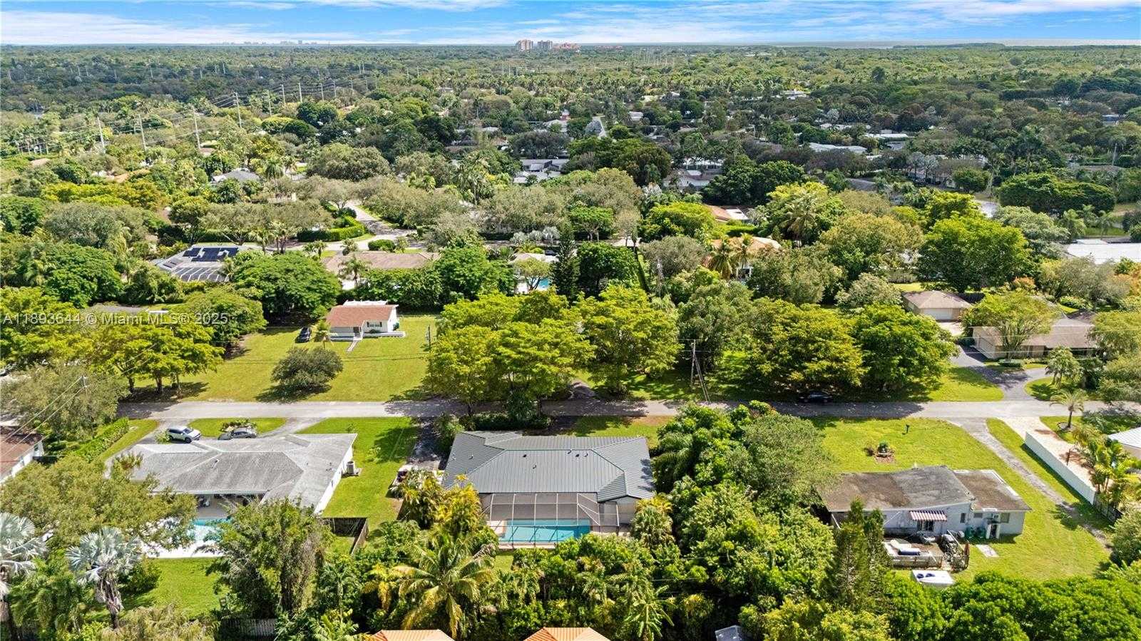 Small Image of 14590 SOUTH WEST 81ST AVE, Palmetto Bay Number 54