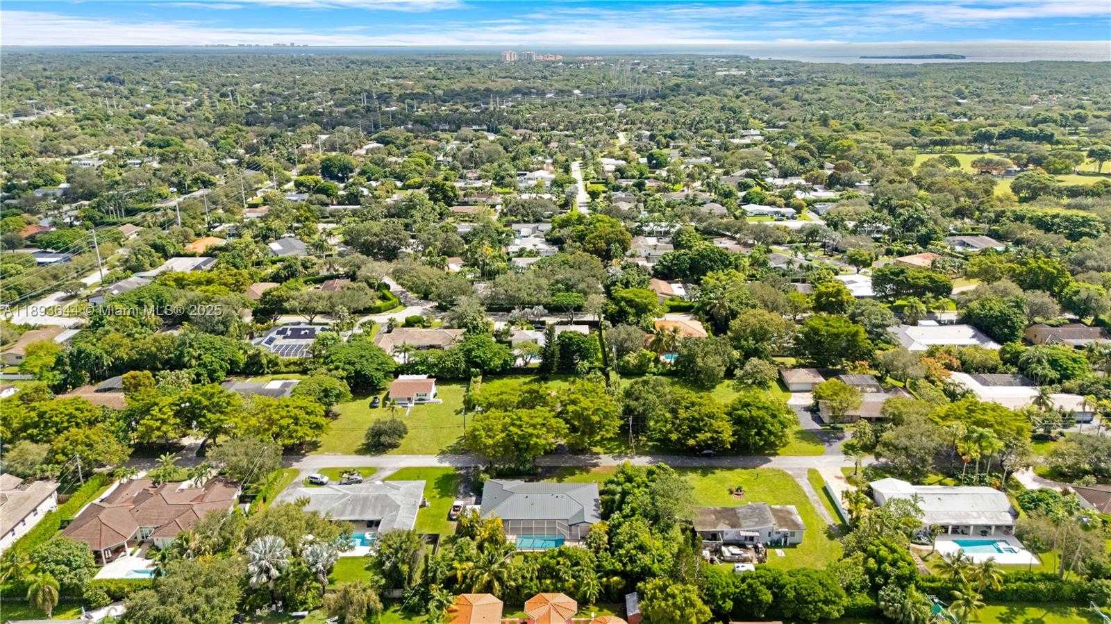 Small Image of 14590 SOUTH WEST 81ST AVE, Palmetto Bay Number 56