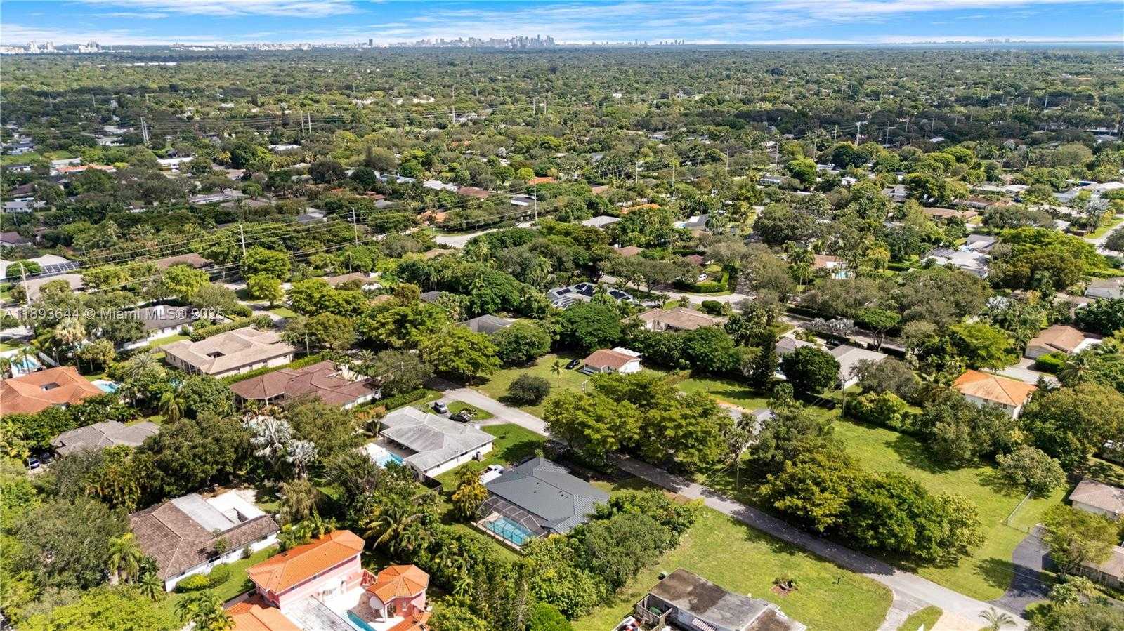 Small Image of 14590 SOUTH WEST 81ST AVE, Palmetto Bay Number 57