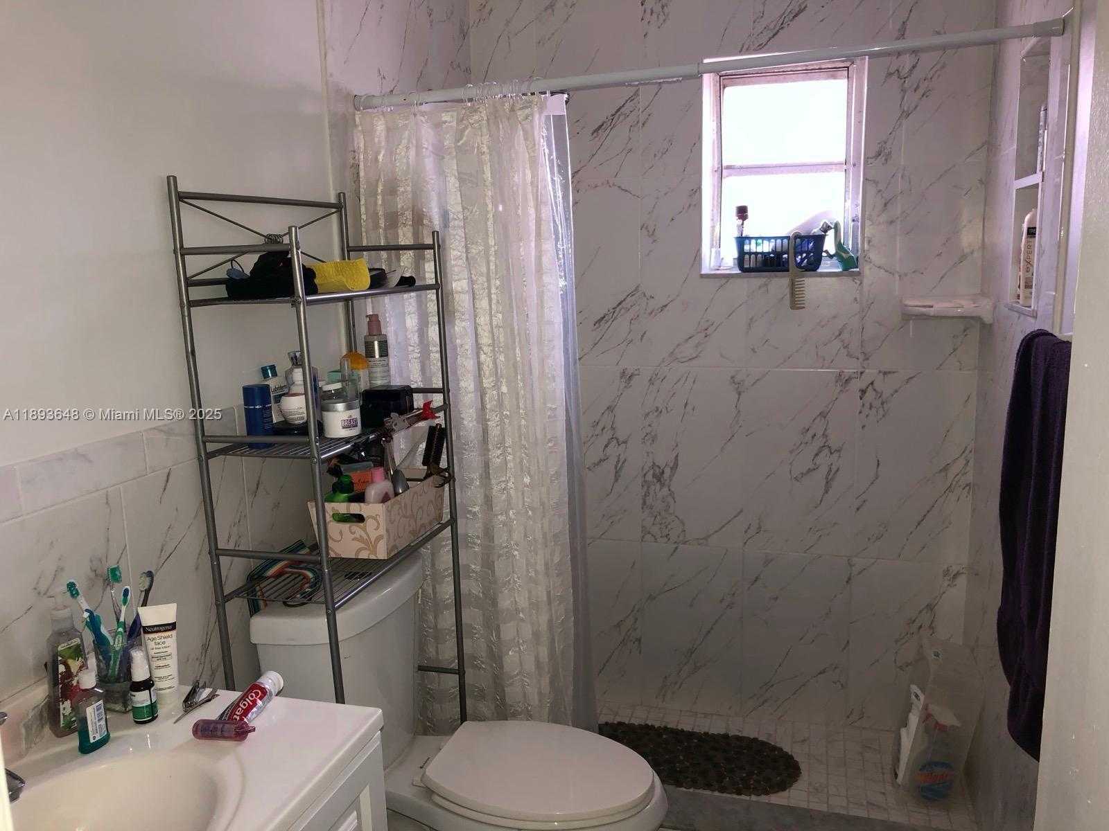 Small Image of 4610 SOUTH WEST 43RD TER, Dania Beach Number 10