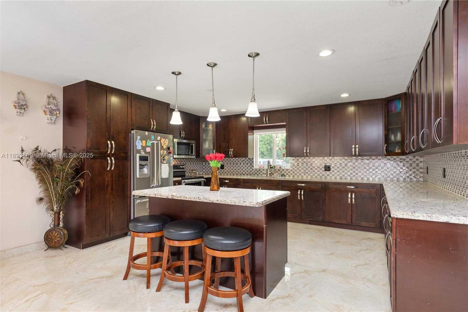 Small Image of 19501 SOUTH WEST 236TH ST, Homestead Number 13