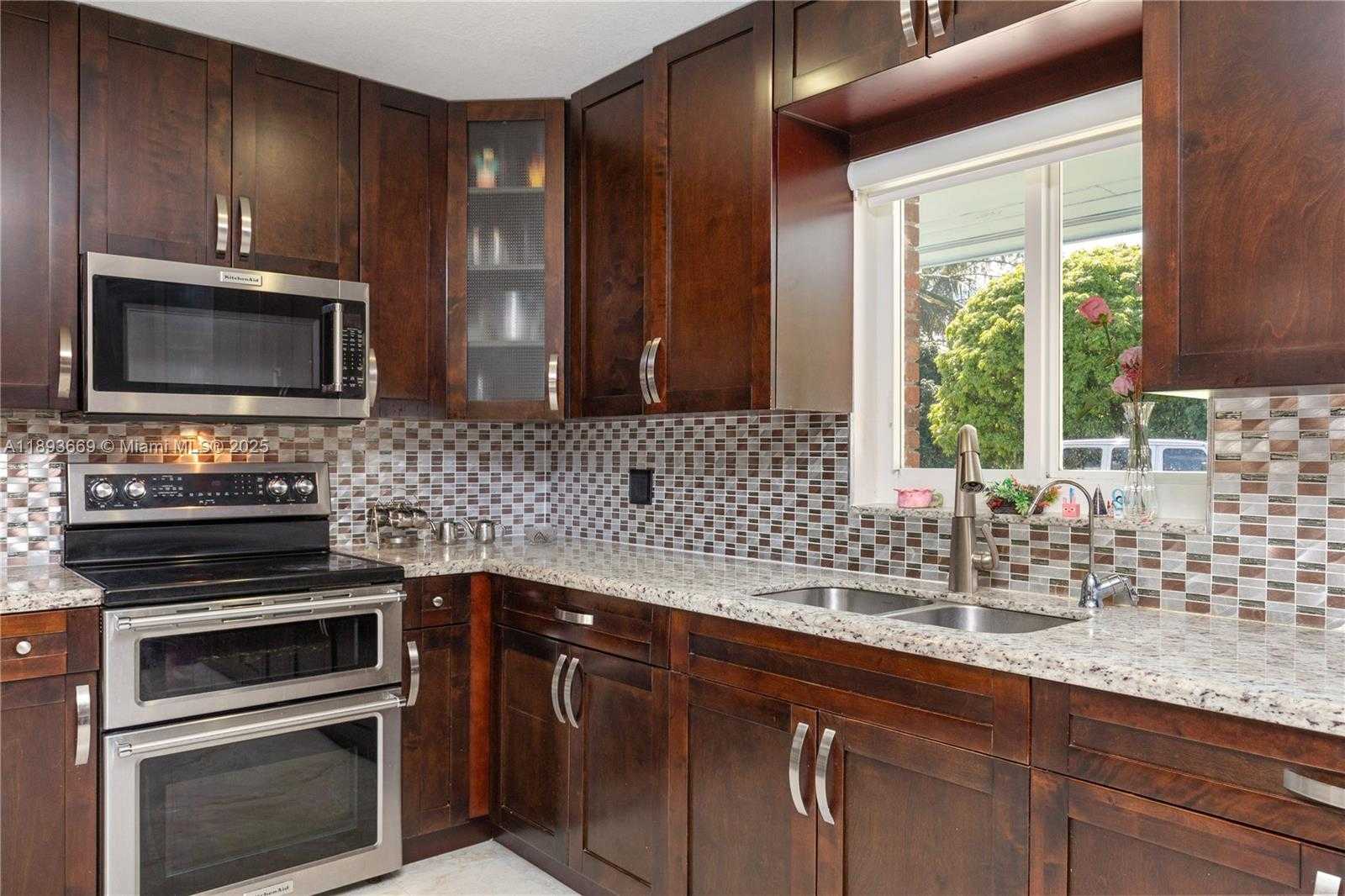 Small Image of 19501 SOUTH WEST 236TH ST, Homestead Number 15