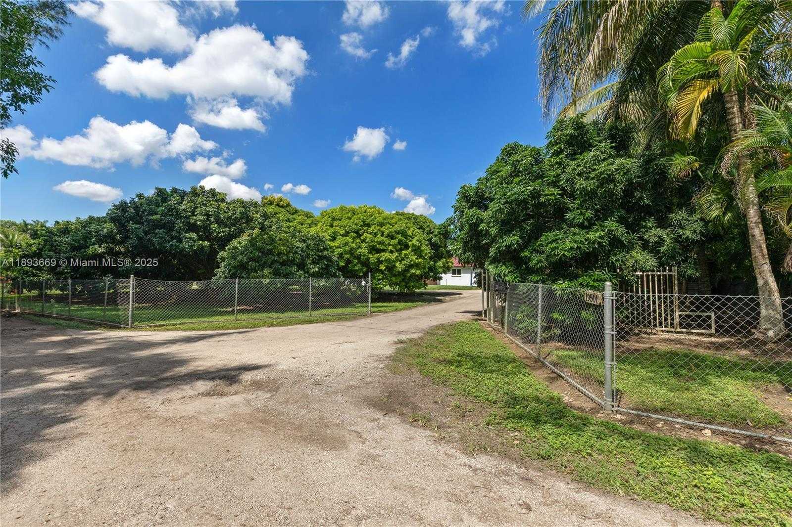 Small Image of 19501 SOUTH WEST 236TH ST, Homestead Number 69