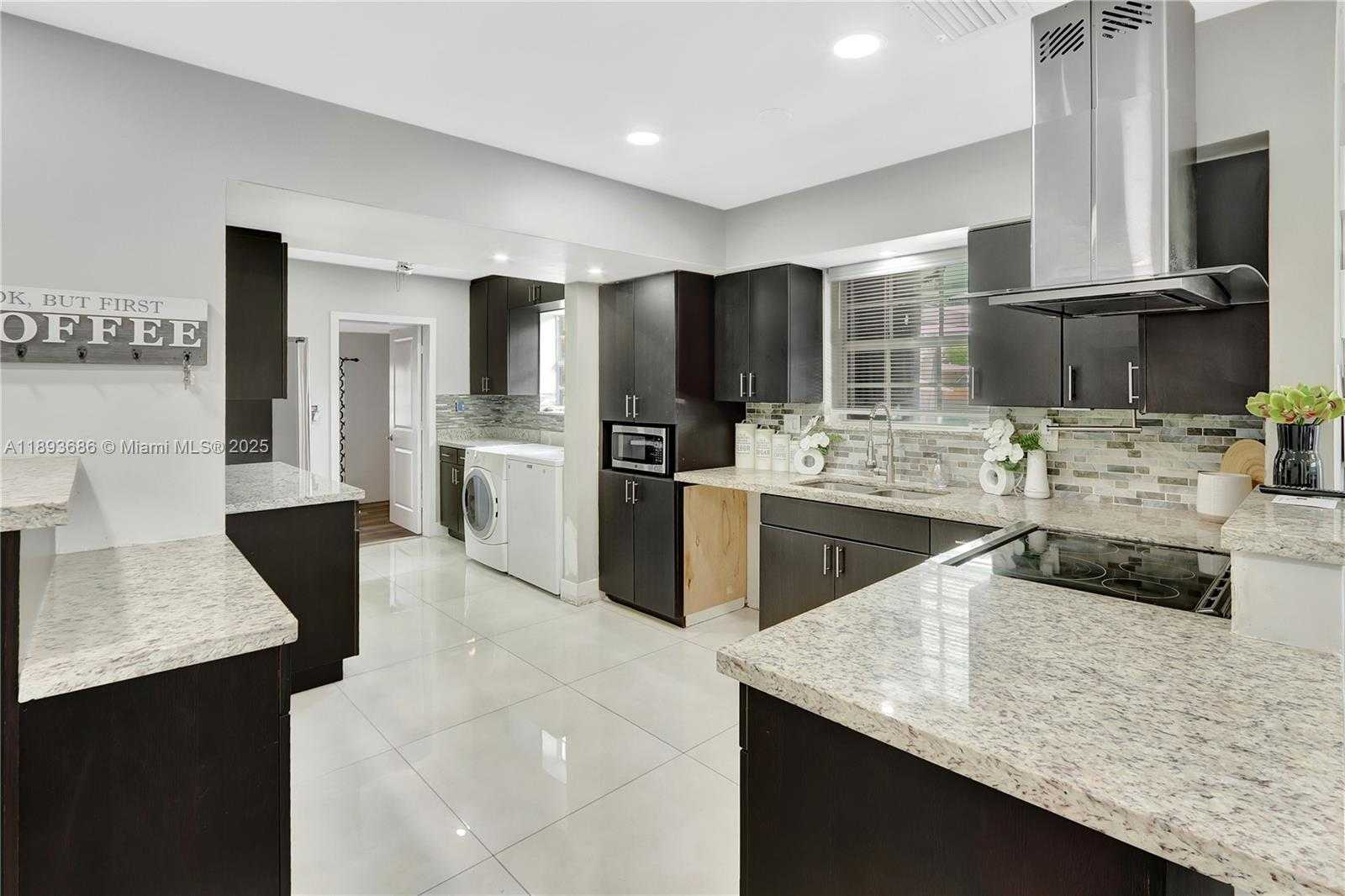 Small Image of 820 NORTH WEST 67TH AVE, Margate Number 5