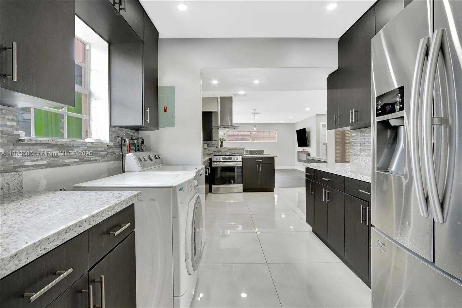 Small Image of 820 NORTH WEST 67TH AVE, Margate Number 6