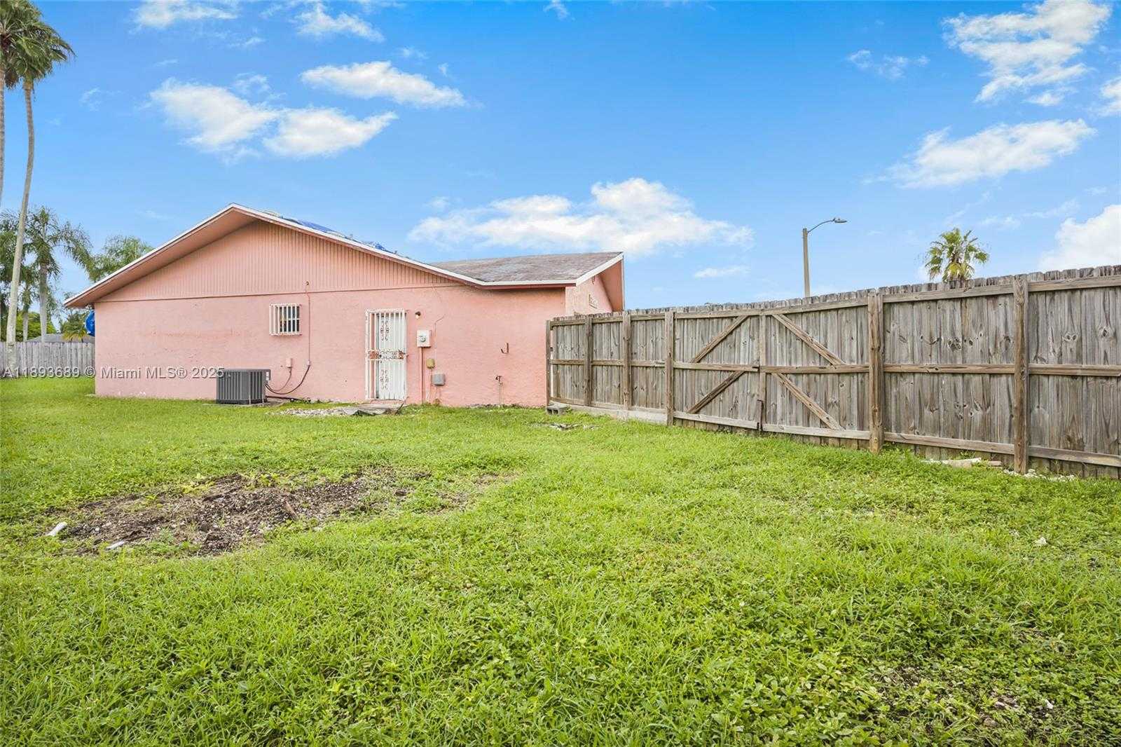 Small Image of 12424 SOUTH WEST 259TH TER, Homestead Number 23