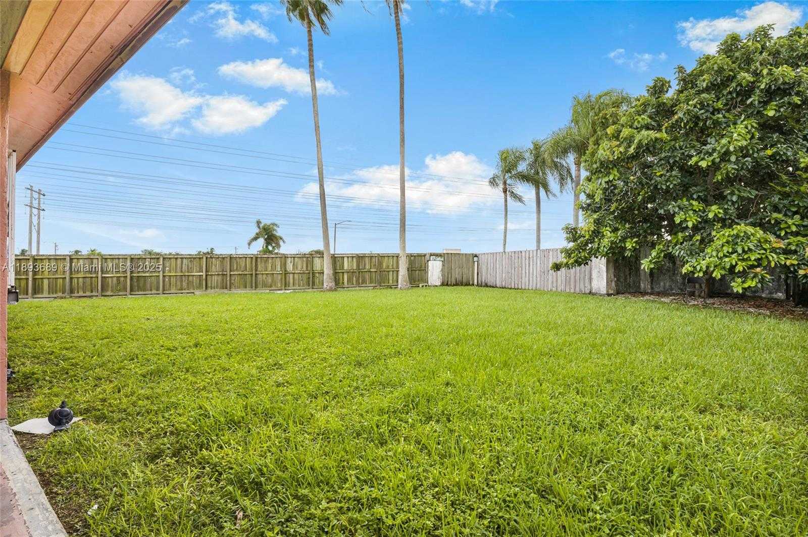 Small Image of 12424 SOUTH WEST 259TH TER, Homestead Number 27