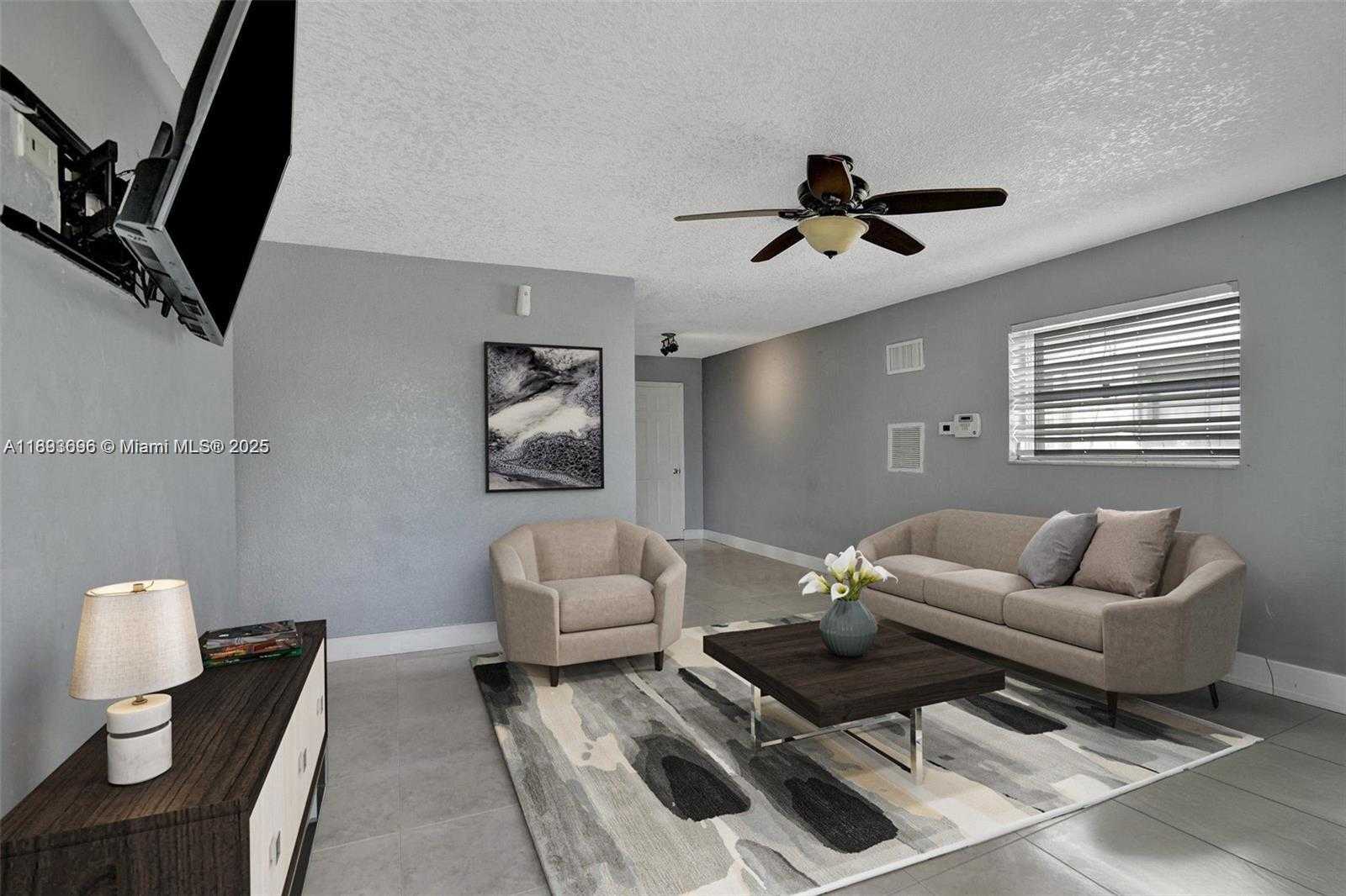 Small Image of 4577 NORTH WEST 16TH TER, Tamarac Number 2