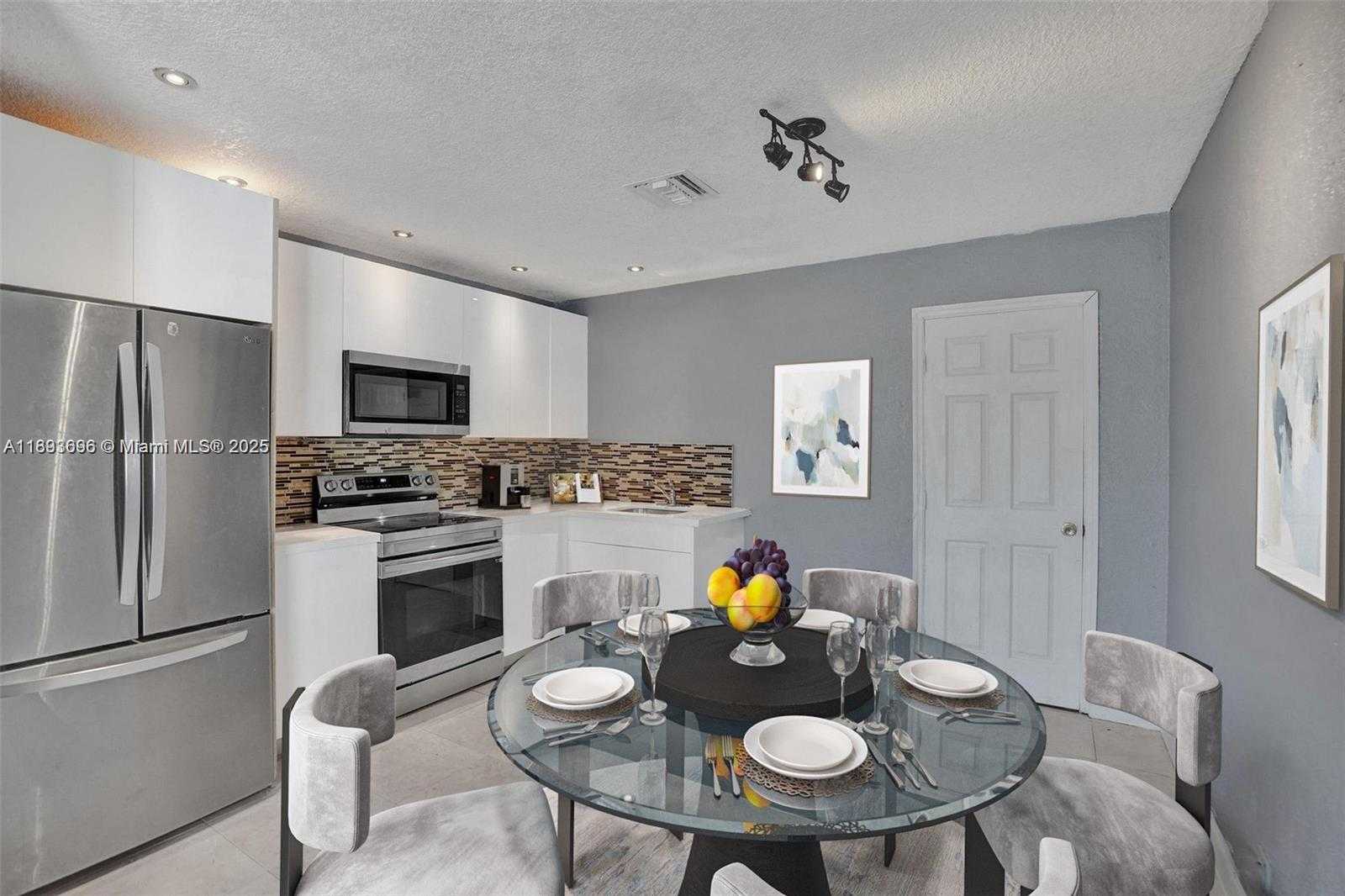 Small Image of 4577 NORTH WEST 16TH TER, Tamarac Number 4