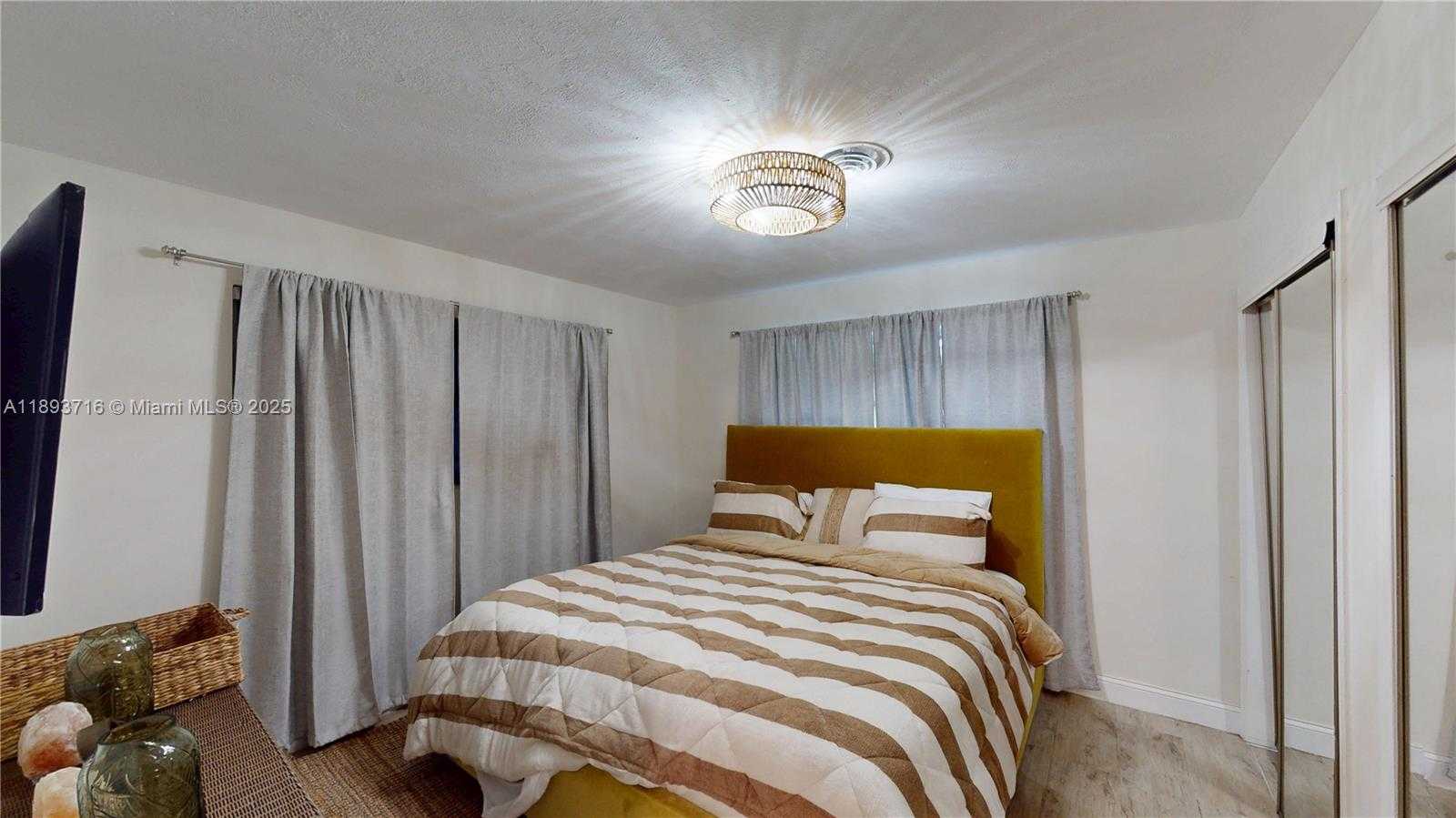 Small Image of 2121 NORTH EAST 62ND ST, Fort Lauderdale Number 11
